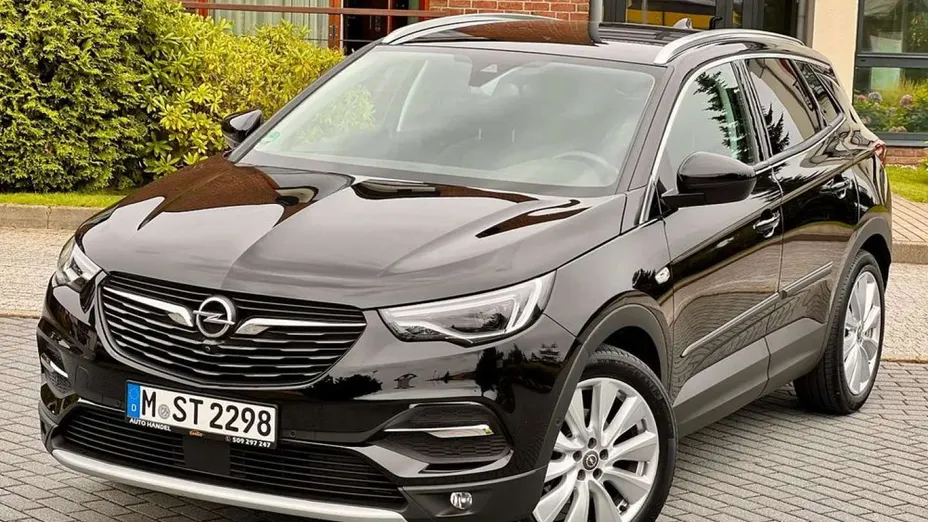 OPEL Grandland X -
