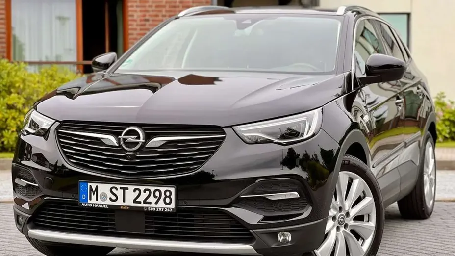 OPEL Grandland X -
