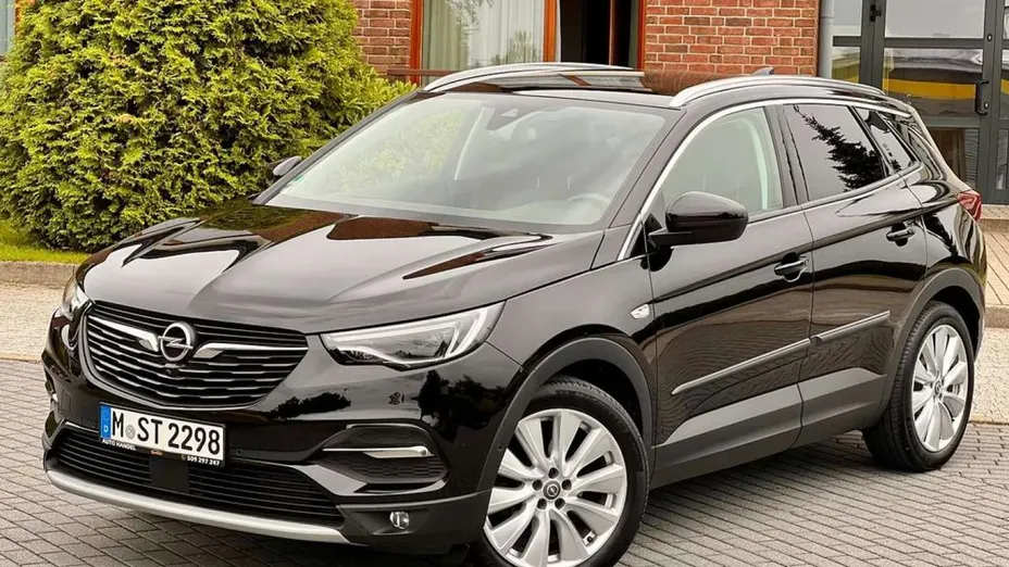 OPEL Grandland X -