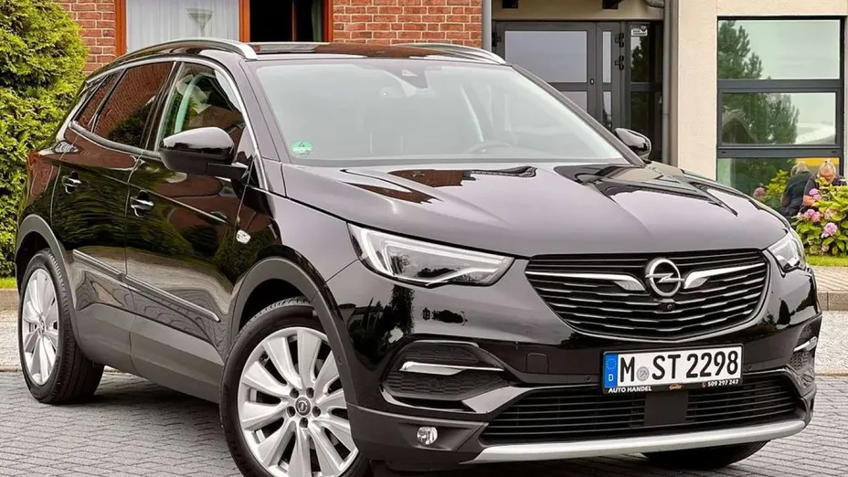 OPEL Grandland X -
