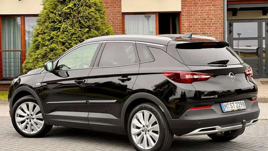 OPEL Grandland X -