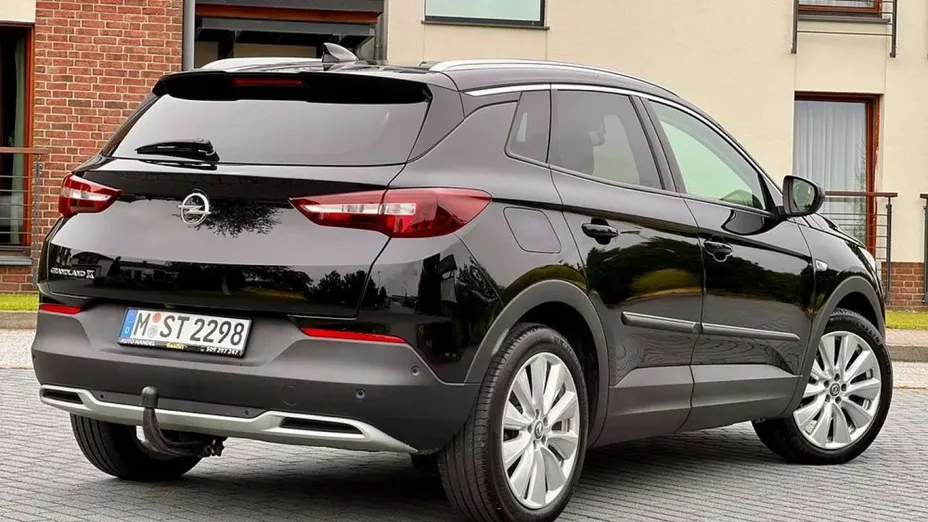 OPEL Grandland X -