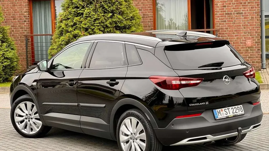 OPEL Grandland X -