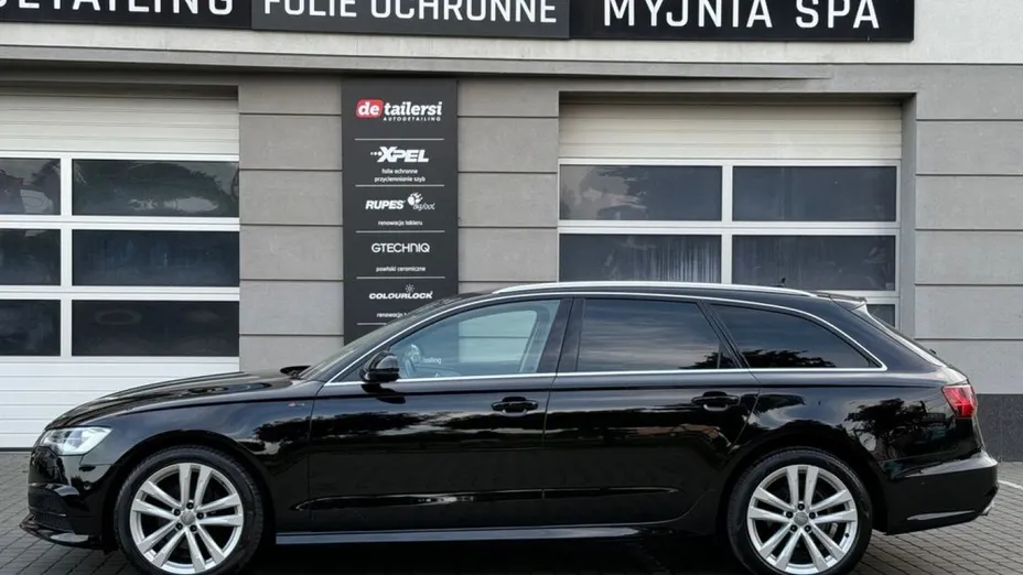 AUDI A6 -