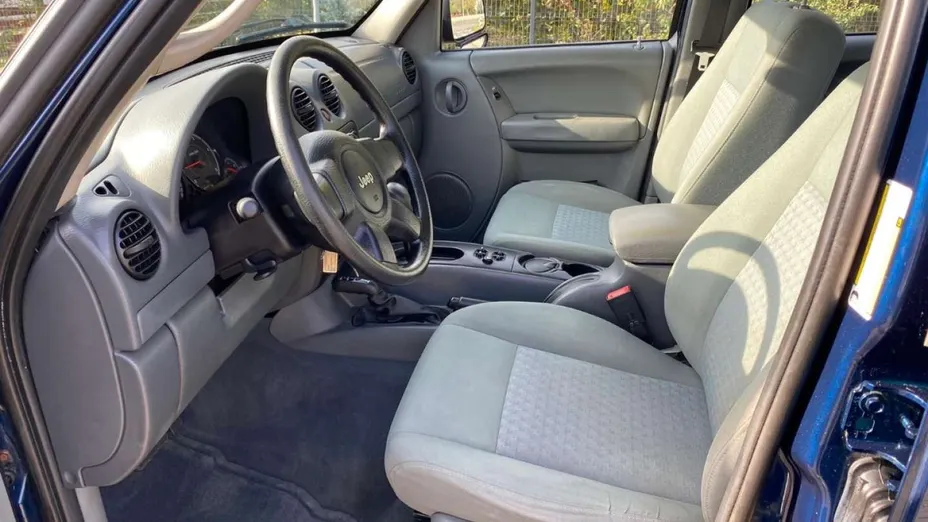 JEEP Cherokee -