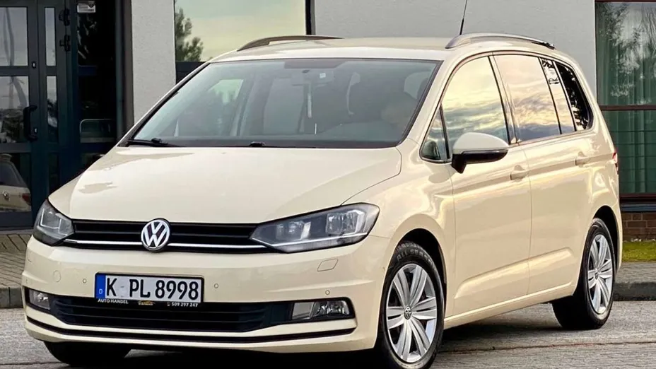 VOLKSWAGEN Touran -
