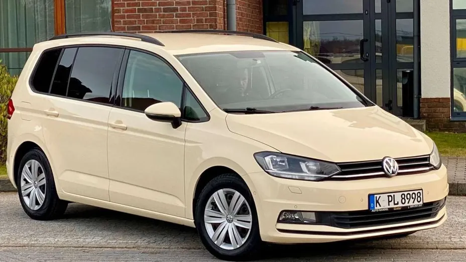 VOLKSWAGEN Touran -