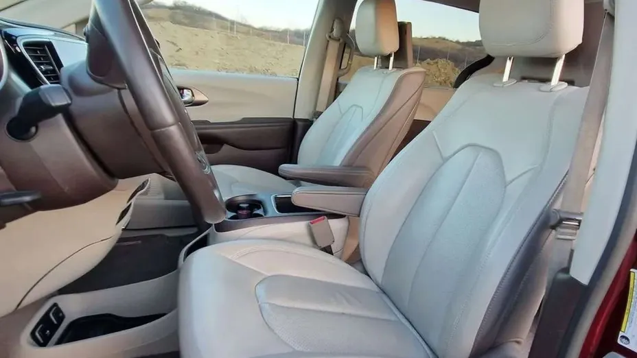 CHRYSLER Pacifica -
