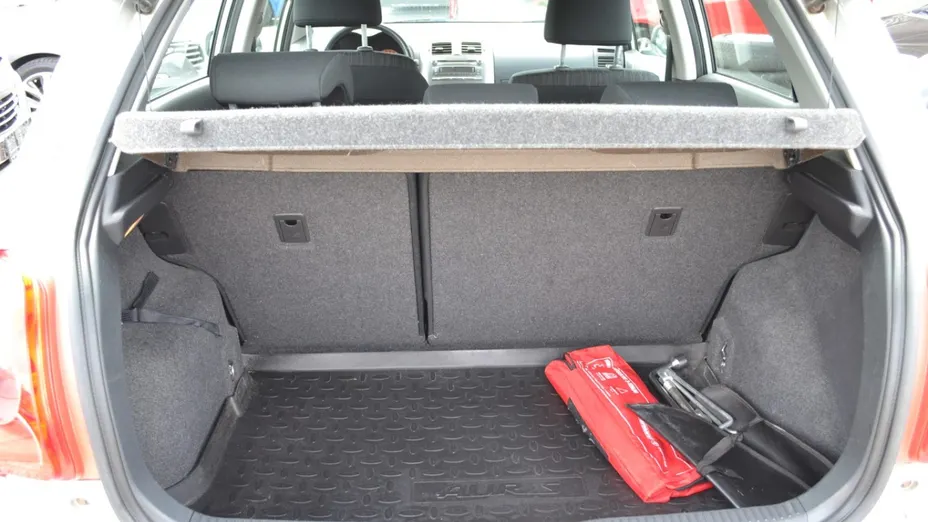 TOYOTA Auris -