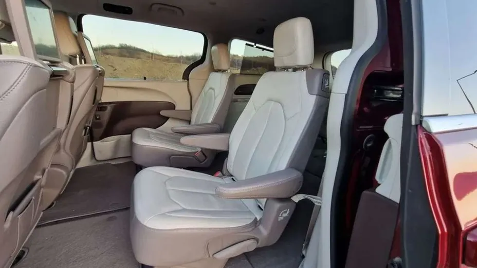 CHRYSLER Pacifica -