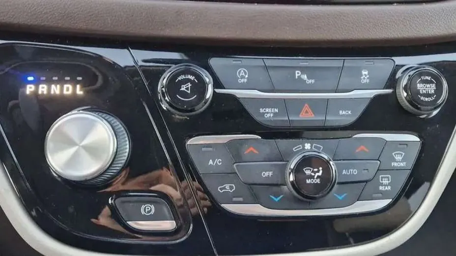 CHRYSLER Pacifica -