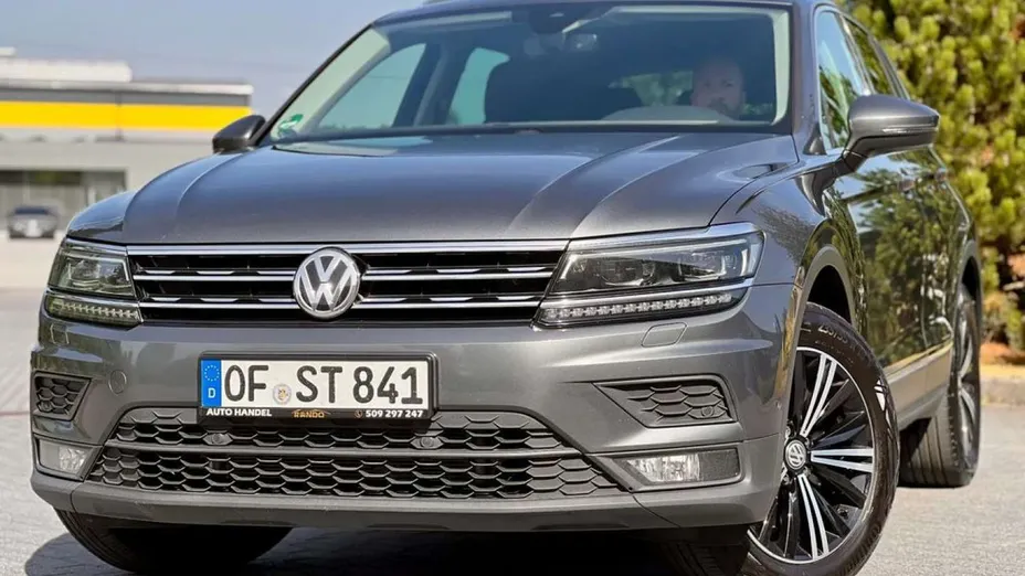 VOLKSWAGEN Tiguan -