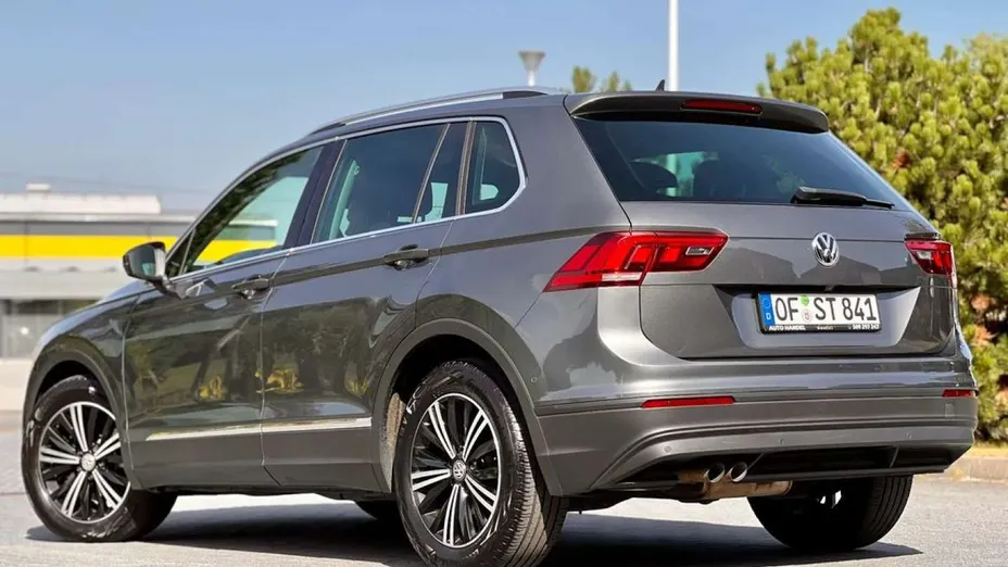 VOLKSWAGEN Tiguan -