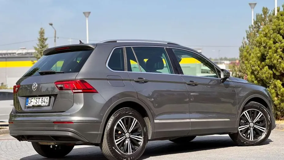 VOLKSWAGEN Tiguan -