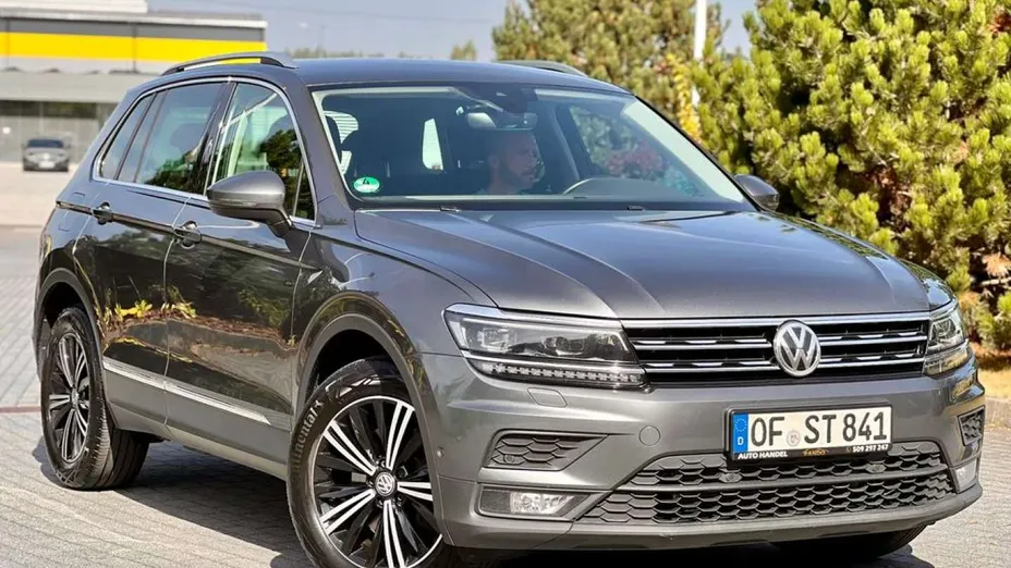 VOLKSWAGEN Tiguan -