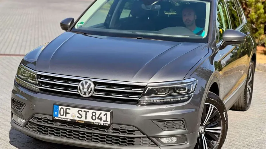 VOLKSWAGEN Tiguan -