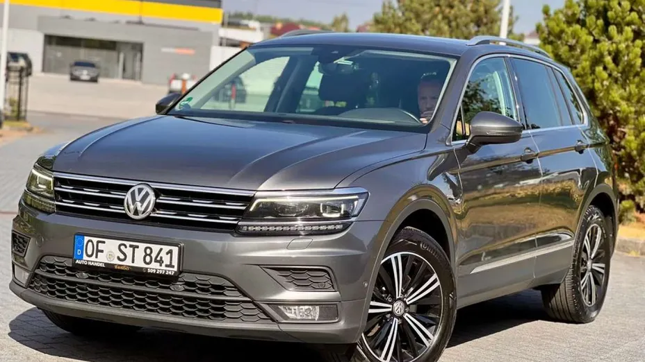 VOLKSWAGEN Tiguan -