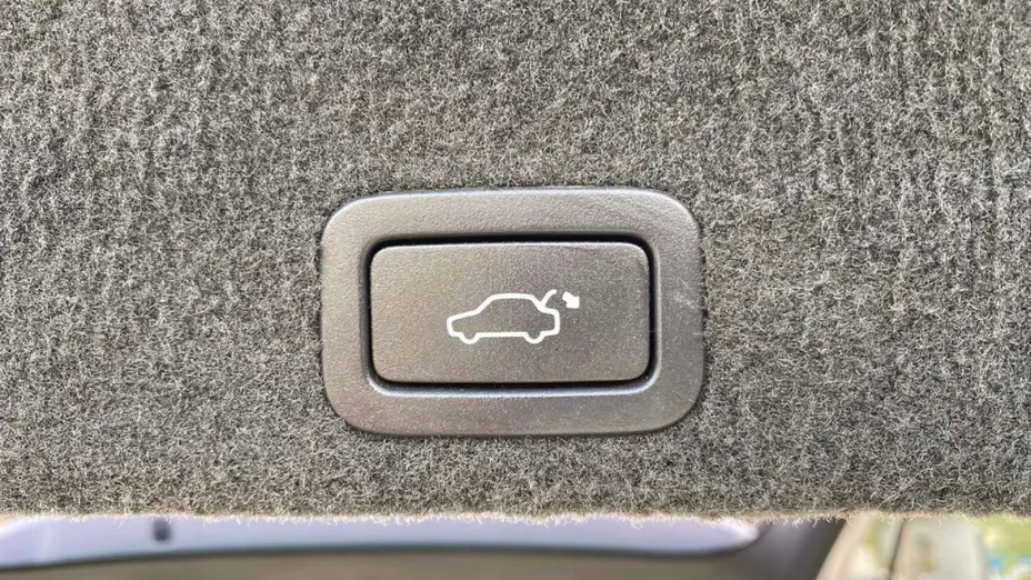 VOLVO XC60 -