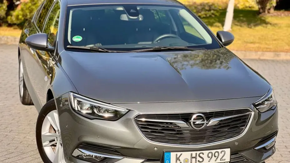 OPEL Insignia -
