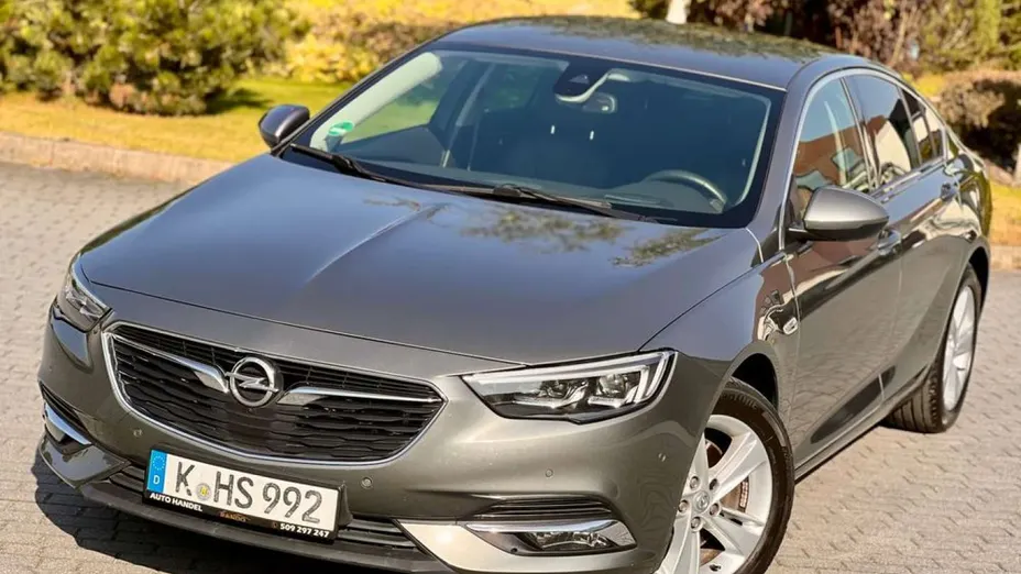 OPEL Insignia -