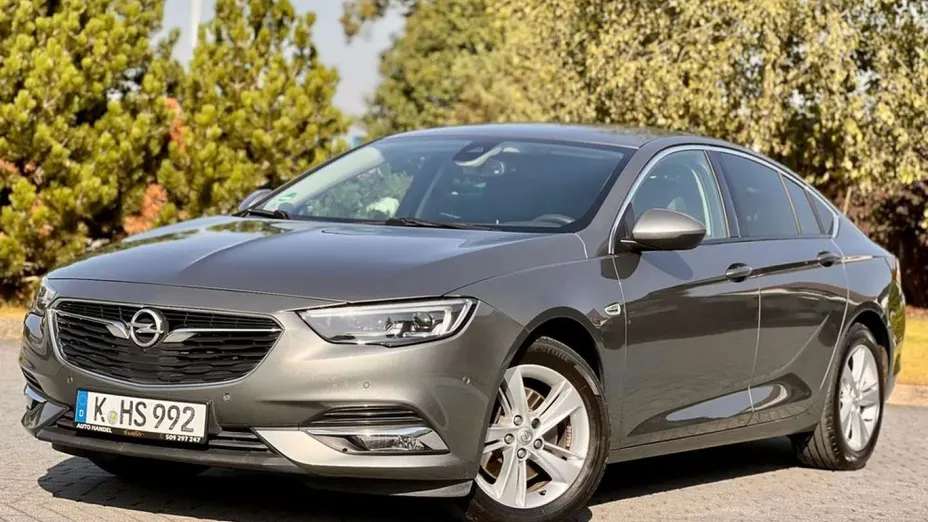 OPEL Insignia -