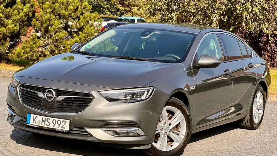 OPEL Insignia -
