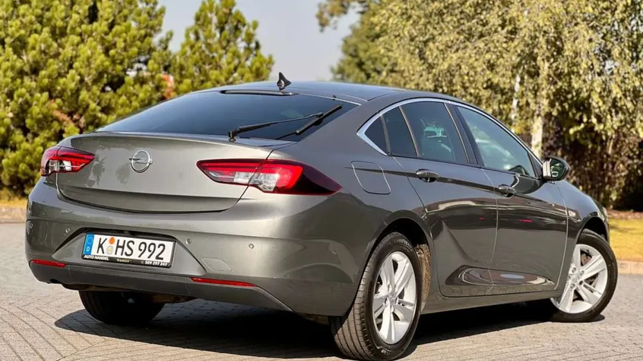 OPEL Insignia -