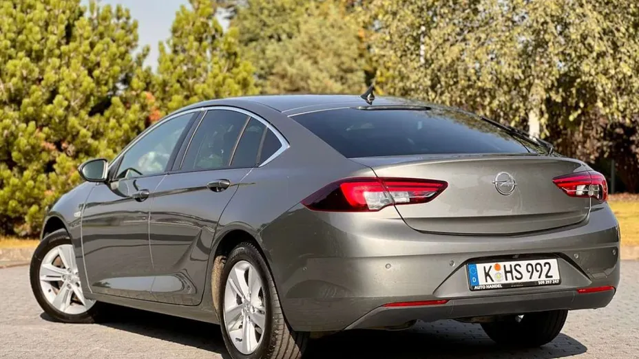 OPEL Insignia -