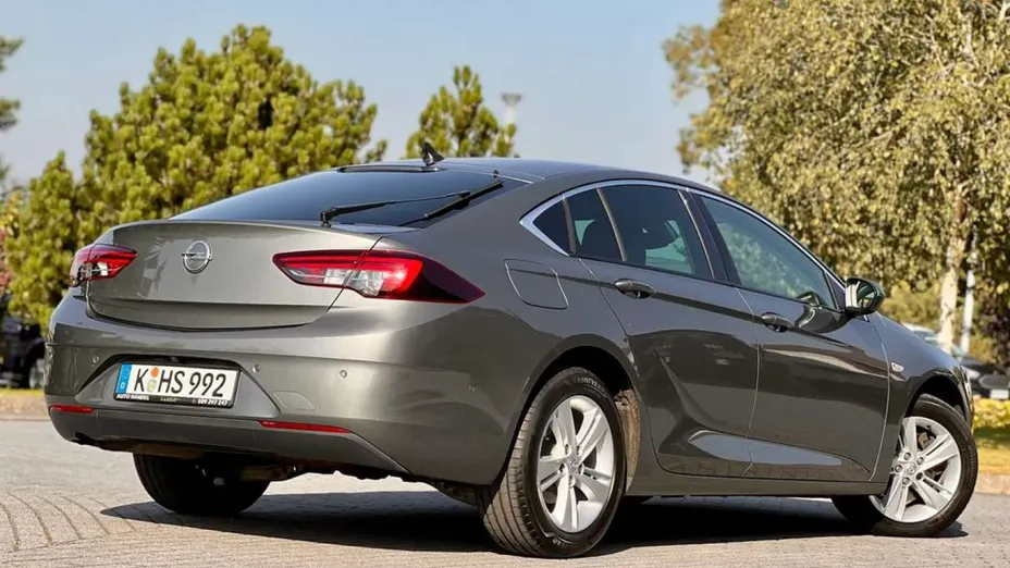 OPEL Insignia -