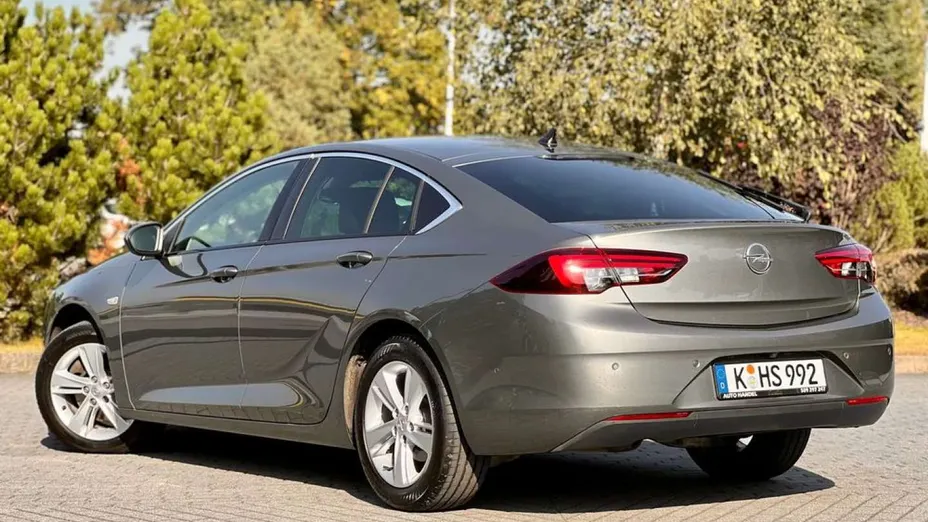 OPEL Insignia -