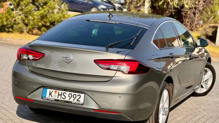 OPEL Insignia -