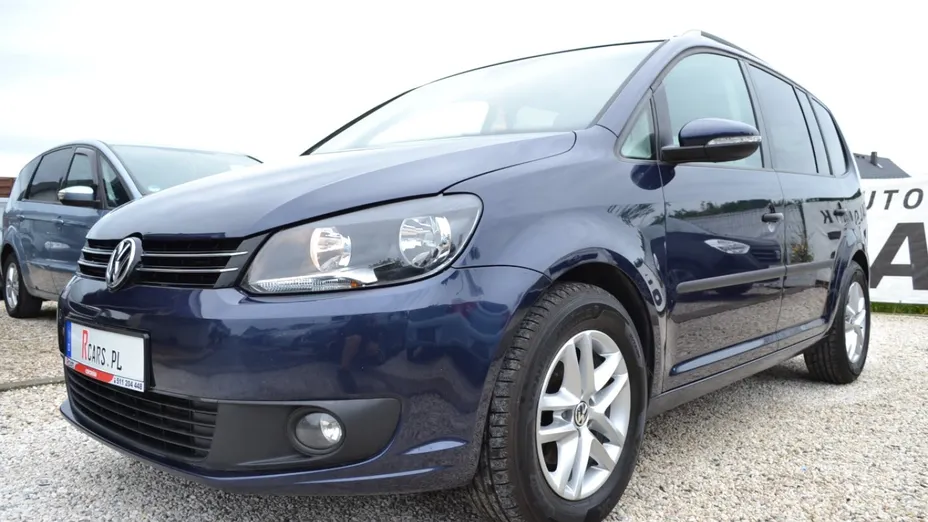 VOLKSWAGEN Touran -