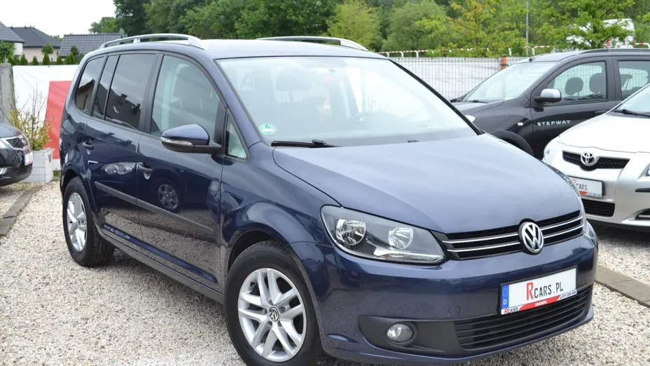 VOLKSWAGEN Touran -