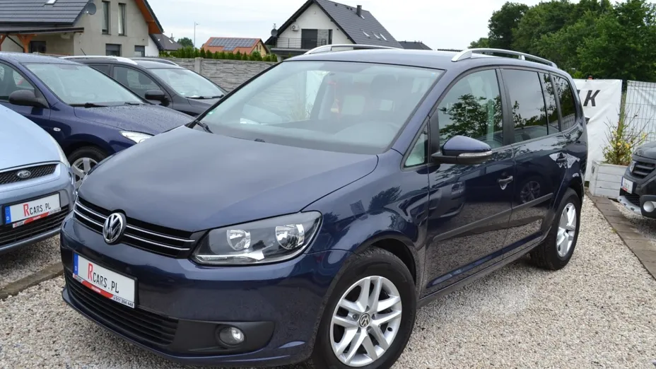 VOLKSWAGEN Touran -