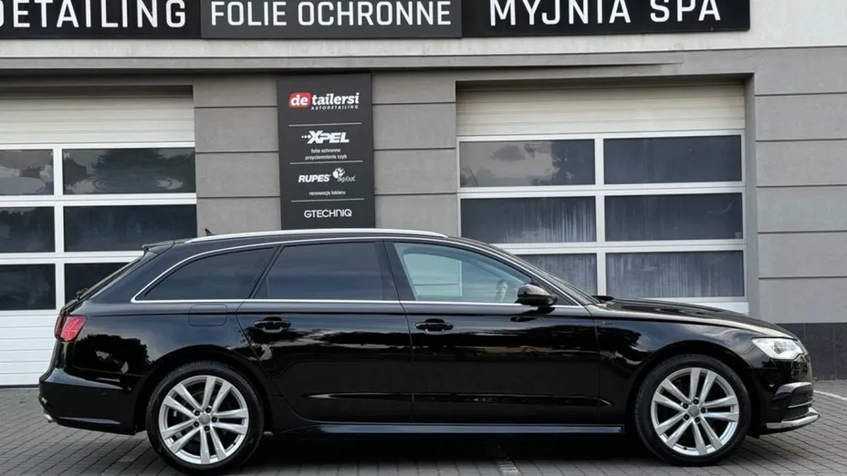 AUDI A6 -