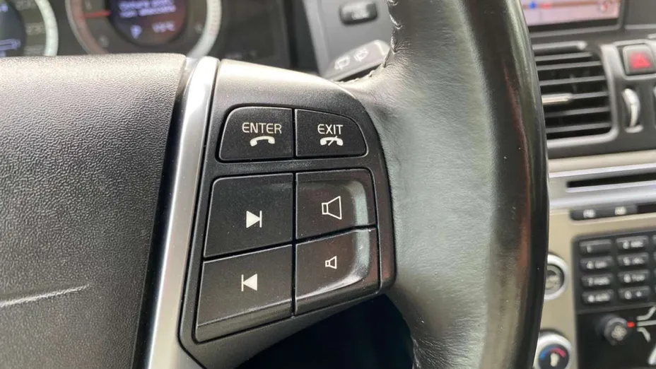 VOLVO XC60 -