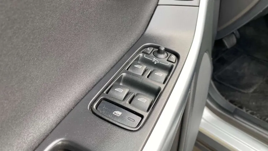 VOLVO XC60 -