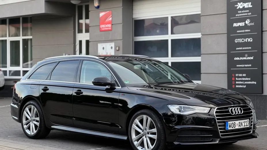 AUDI A6 -