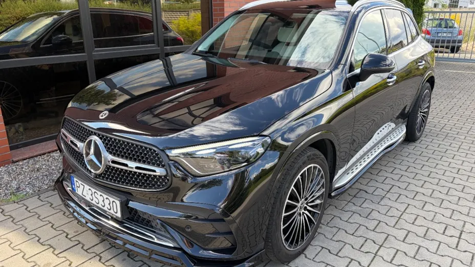 MERCEDES-BENZ GLC -