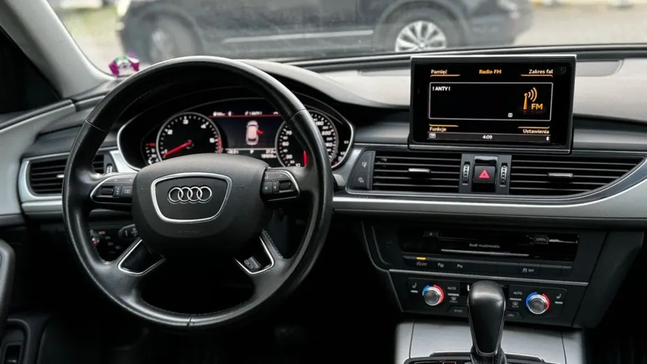 AUDI A6 -