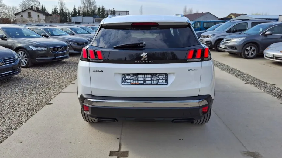 PEUGEOT 3008 -