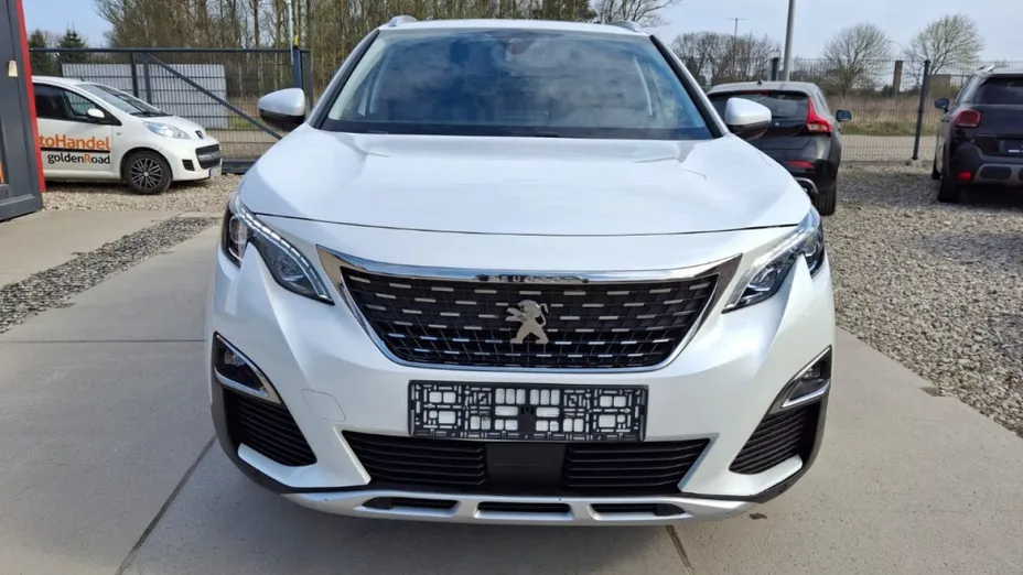 PEUGEOT 3008 -