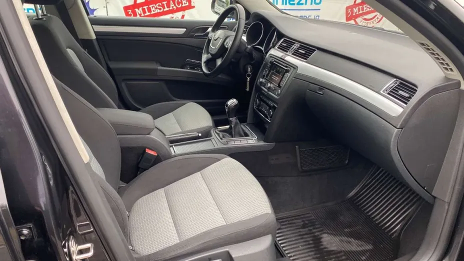SKODA Superb -