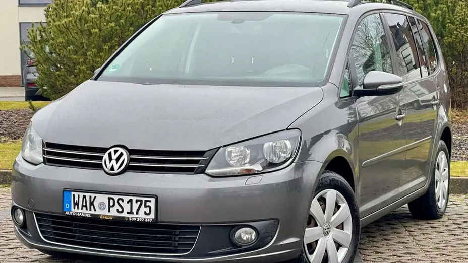 VOLKSWAGEN Touran -