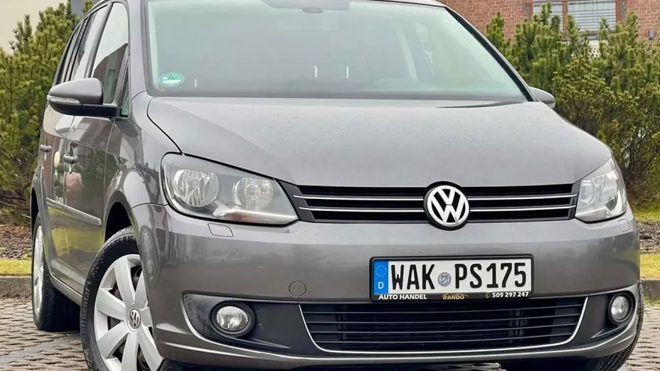 VOLKSWAGEN Touran -