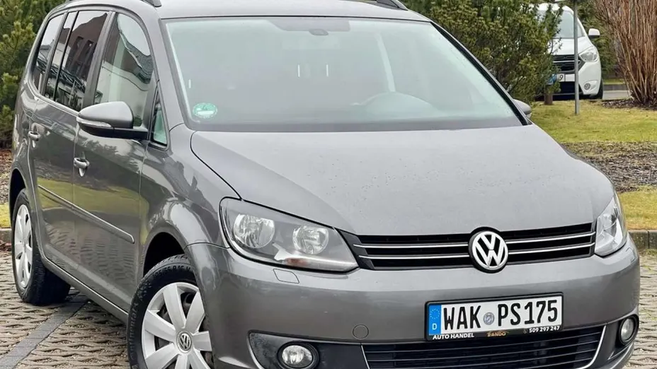 VOLKSWAGEN Touran -