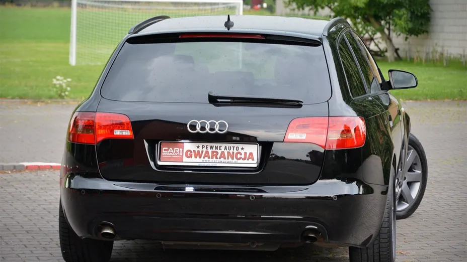 AUDI A6 -