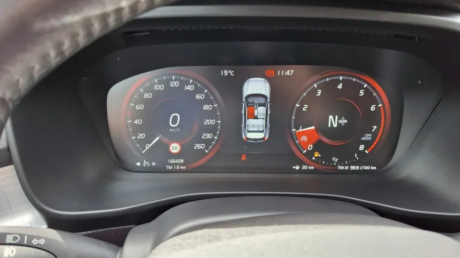 VOLVO XC40 -