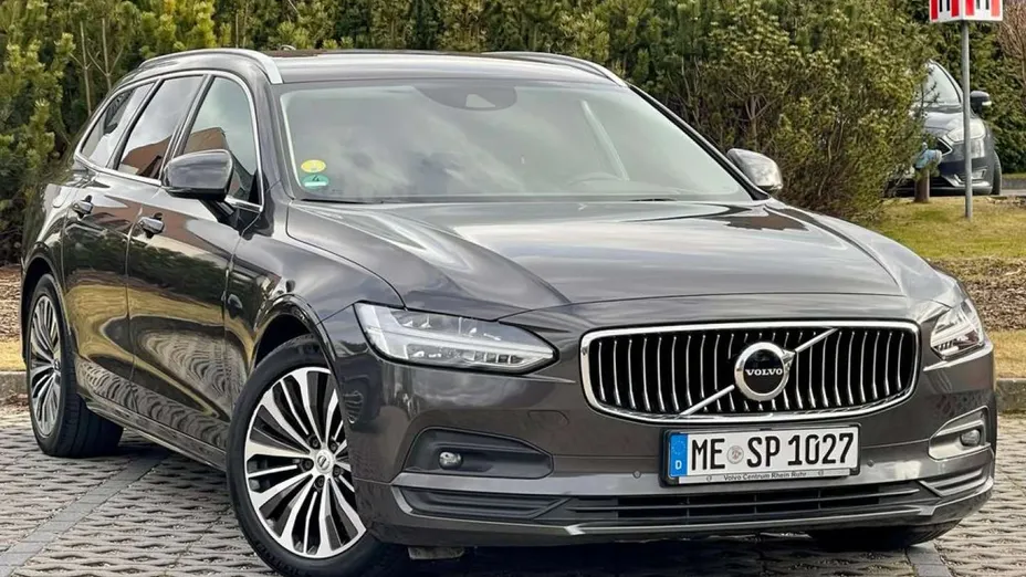 VOLVO V90 -
