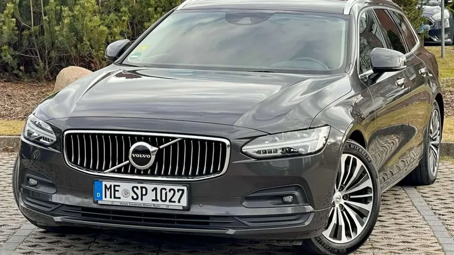 VOLVO V90 -